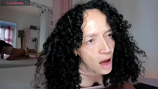 Arabiell from StripChat