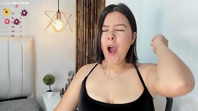Aria_Reid from StripChat