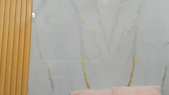 AriaBelle from StripChat