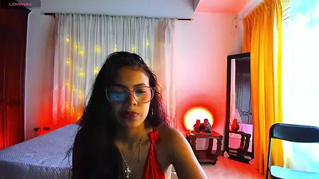 Ariadna_brow from StripChat