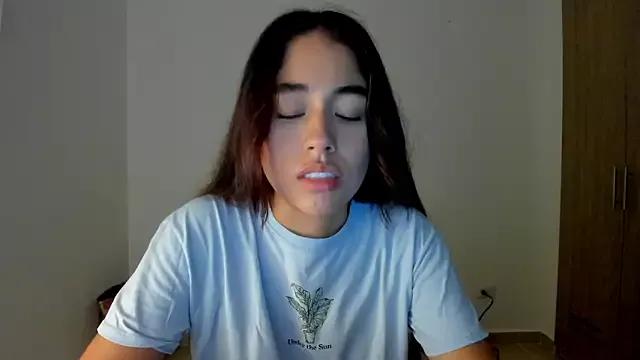AriaMontgomery from StripChat is Freechat