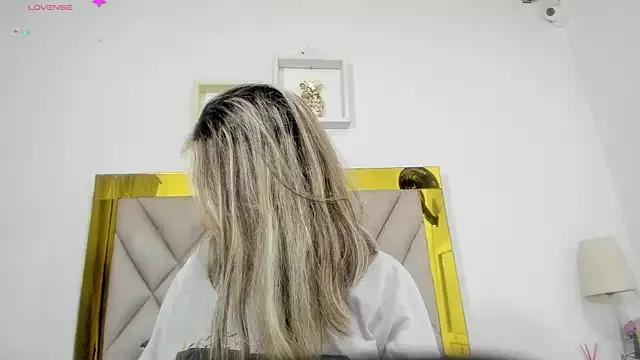 Try our streaming cams variety and talk on a personal level with our adorable girls streamers, showing off their bountiful shapes and dildos.