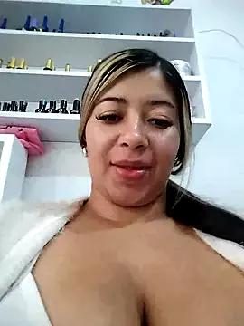 Ariana-pp03 from StripChat