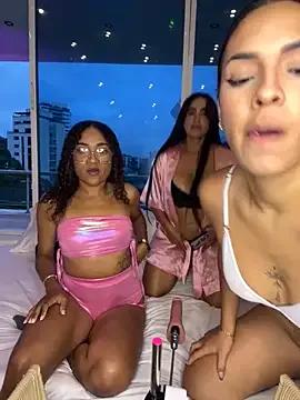 ARIANA-SEX-SHOW from StripChat is Freechat