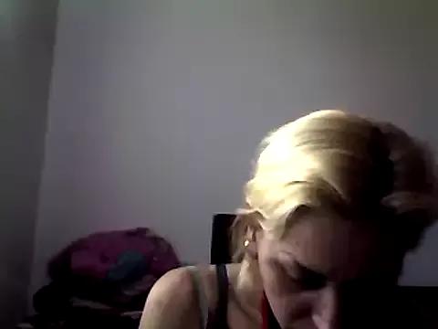 ariana_crazzy from StripChat