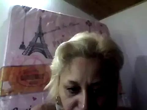 ariana_crazzy from StripChat