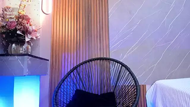 ariana_jhonson1 from StripChat