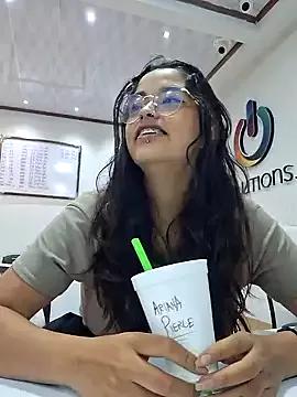 Ariana_Pierce from StripChat
