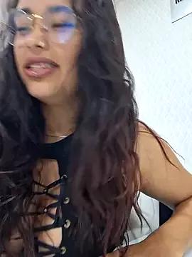 Ariana_Pierce from StripChat