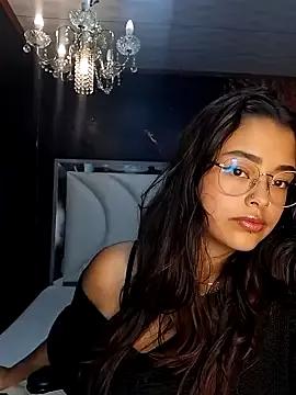 Ariana_Pierce from StripChat