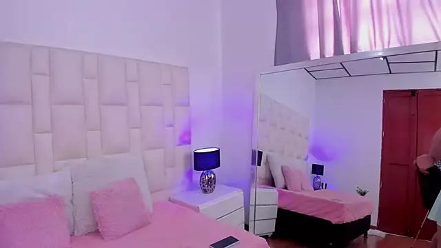 Try our streaming cams variety and talk on a personal level with our adorable girls streamers, showing off their bountiful shapes and dildos.
