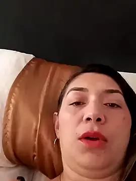 ArianaMiss from StripChat is Freechat