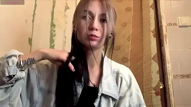 ArianeBhayani from StripChat