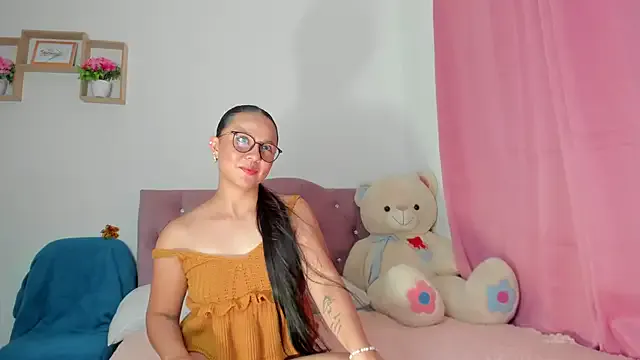 arianna_cute7 on StripChat 