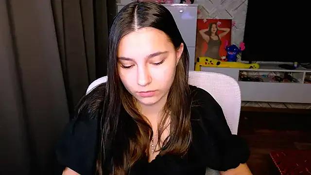 Arianna_Grend from StripChat is Freechat
