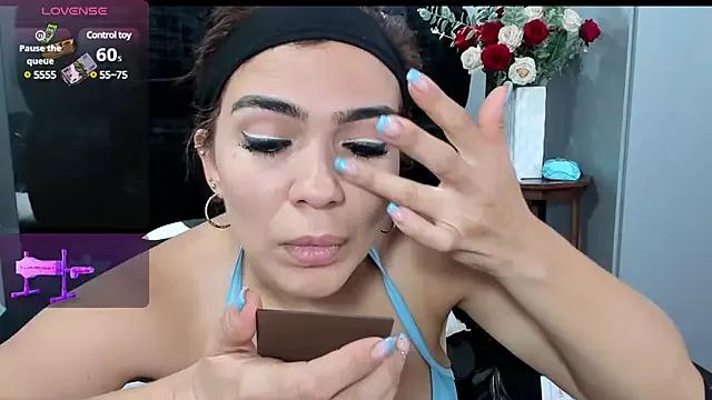 Arianna_Jones1 from StripChat