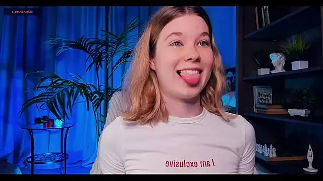 Try our streaming cams variety and talk on a personal level with our adorable girls streamers, showing off their bountiful shapes and dildos.