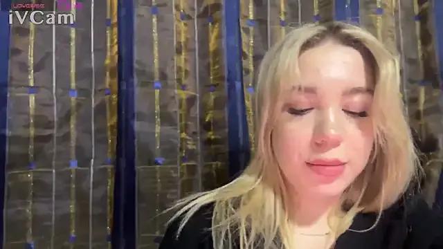 Ariashaa from StripChat