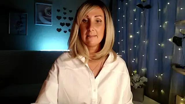 Try our streaming cams variety and talk on a personal level with our adorable girls streamers, showing off their bountiful shapes and dildos.