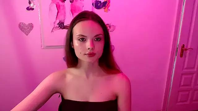 Ariella_ari from StripChat is Freechat