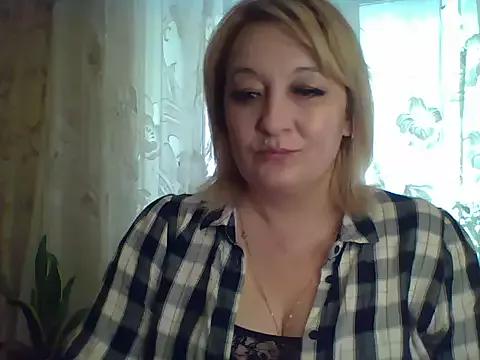 ArielXLoveresss from StripChat is Freechat