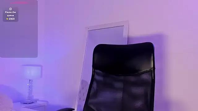 Try our streaming cams variety and talk on a personal level with our adorable girls streamers, showing off their bountiful shapes and dildos.