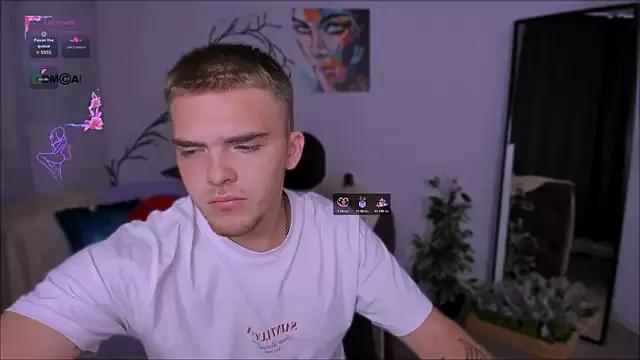aron_black_ from StripChat is Freechat