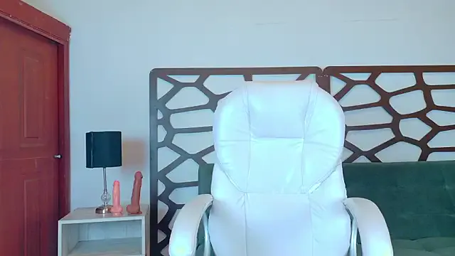 ashley_jonee from StripChat is Freechat