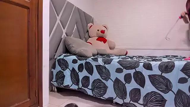 ashley_moss from StripChat is Freechat