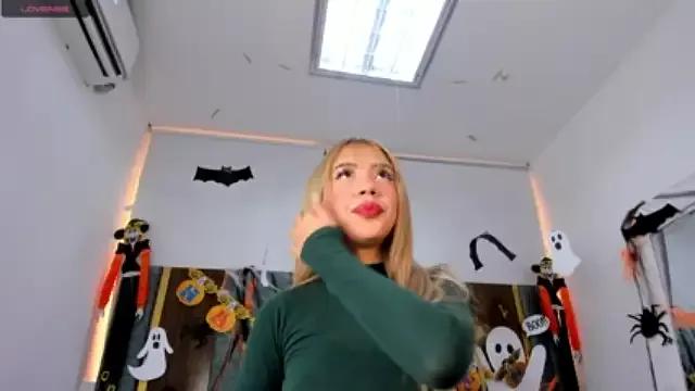Cling to live show with Ashley_Wener_ from StripChat 