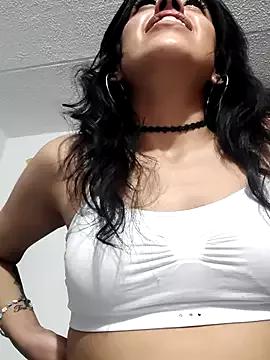 ashly_evers from StripChat is Freechat