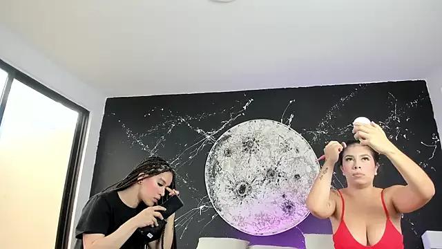 AsiaAndZoe from StripChat is Freechat