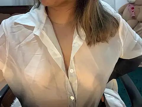 Asian_FemQeen from StripChat is Freechat