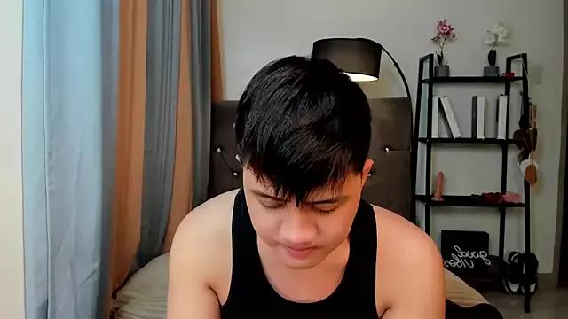 asianbigcockcutie from StripChat is Freechat
