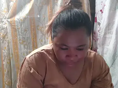 asianSEDUCTRESS from StripChat is Freechat