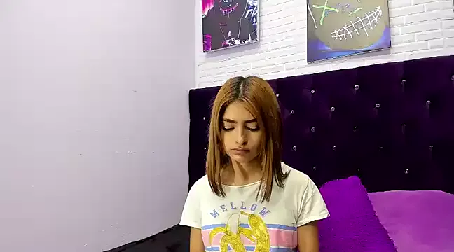 AsiaSmith_ on StripChat 