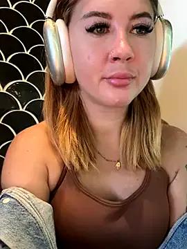 asraifae from StripChat