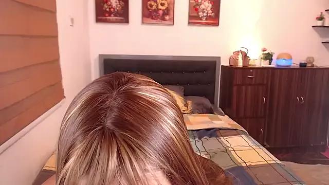 AtashaLee from StripChat is Freechat