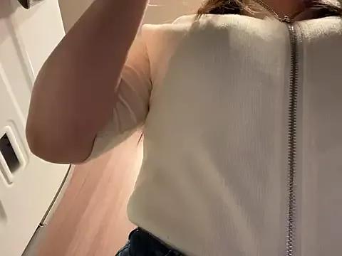 Atashi_Hcup from StripChat