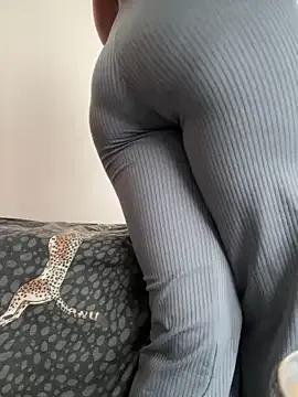 ateslimelisa from StripChat is Freechat