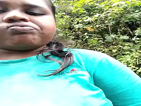 Attractive-_Girl on StripChat 