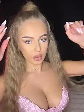 AubrieleRouj1 from StripChat