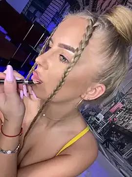 AubrieleRouj1 from StripChat