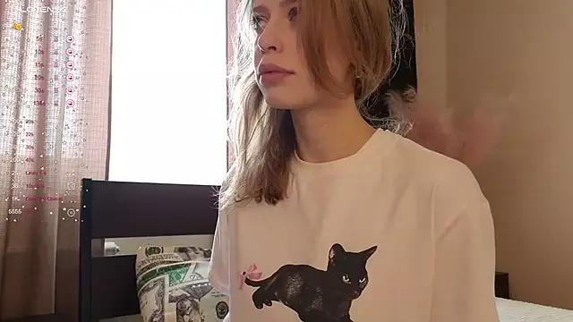 Aur0ra_shine from StripChat is Freechat