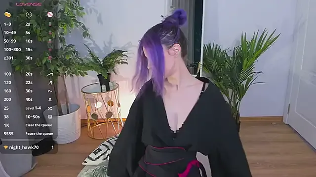 Auralana from StripChat is Freechat