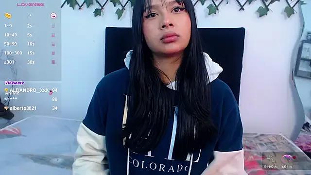 Aurelyne_gp from StripChat