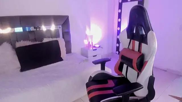 Aurora_rainbow from StripChat is Freechat