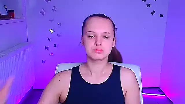 Aurora_White from StripChat is Freechat