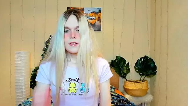 Try our streaming cams variety and talk on a personal level with our adorable girls streamers, showing off their bountiful shapes and dildos.