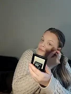AuroraMaexox from StripChat is Freechat